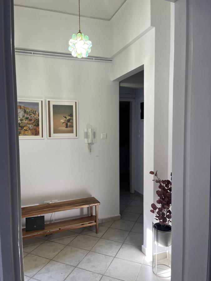Alex's Next To Laiko Apartment *